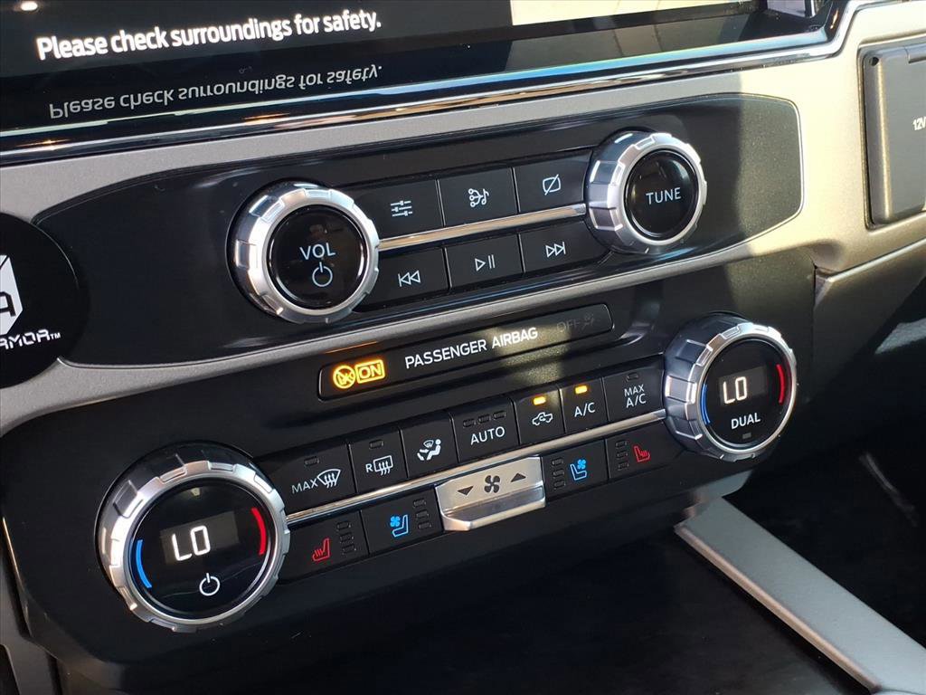 Certified 2022 Ford F350 Lariat w/ Lariat Ultimate Package image 25