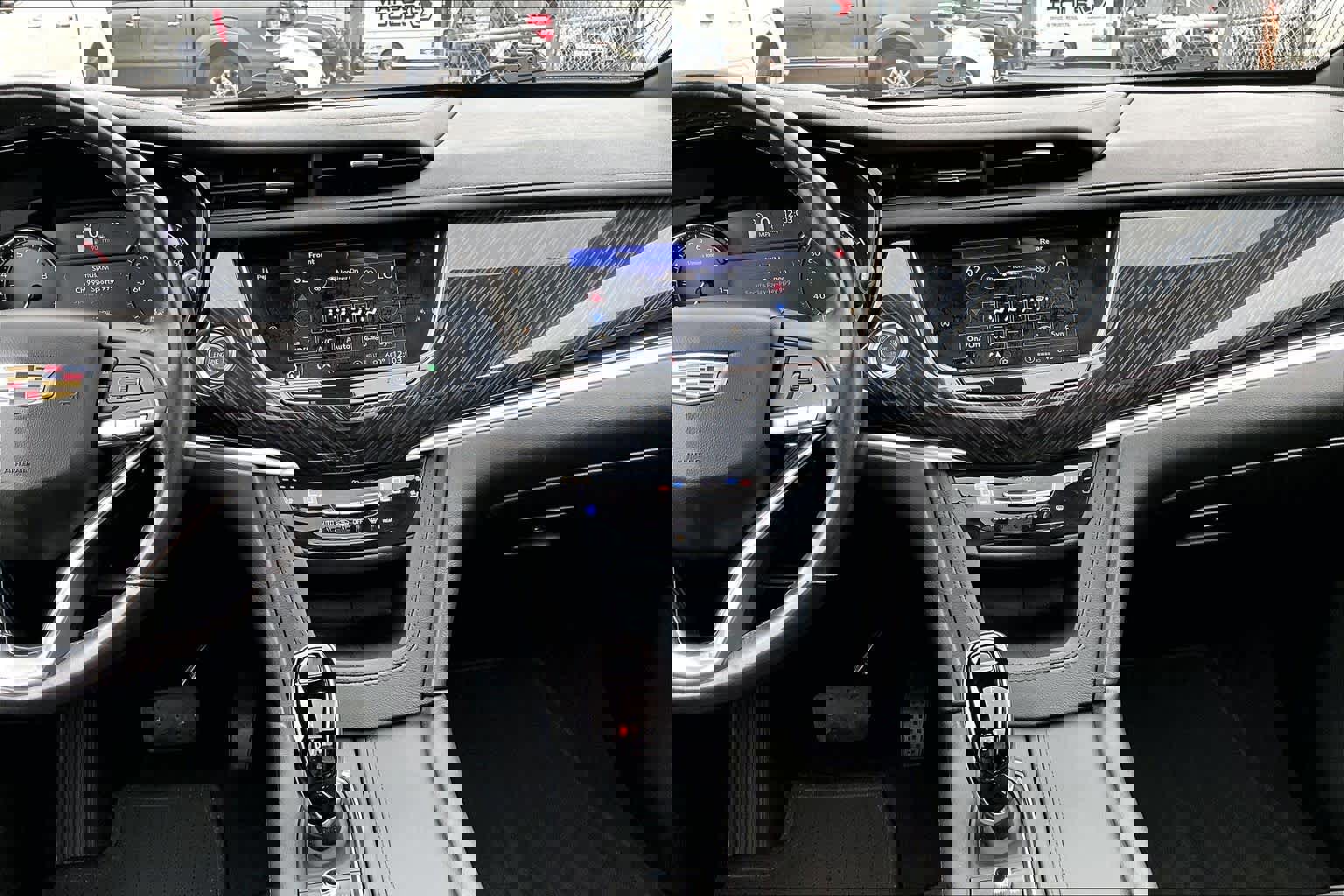 Used 2024 Cadillac XT6 Premium Luxury image 17