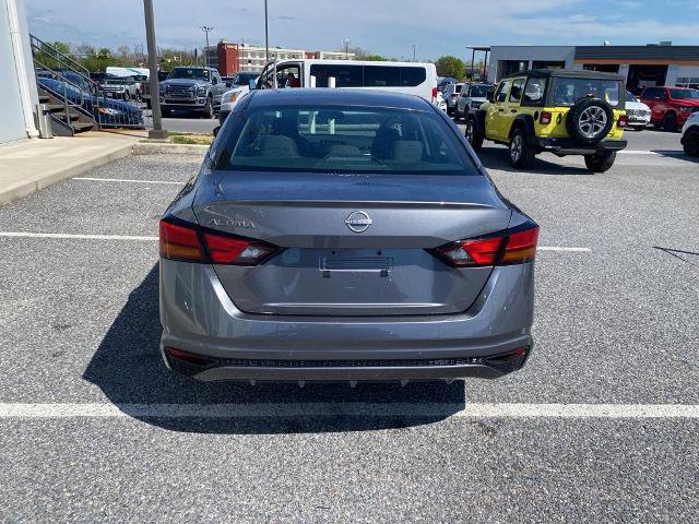 Used 2024 Nissan Altima 2.5 S FWD image 3