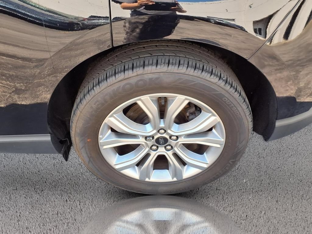 Certified 2024 Ford Edge Titanium AWD/4WD image 31