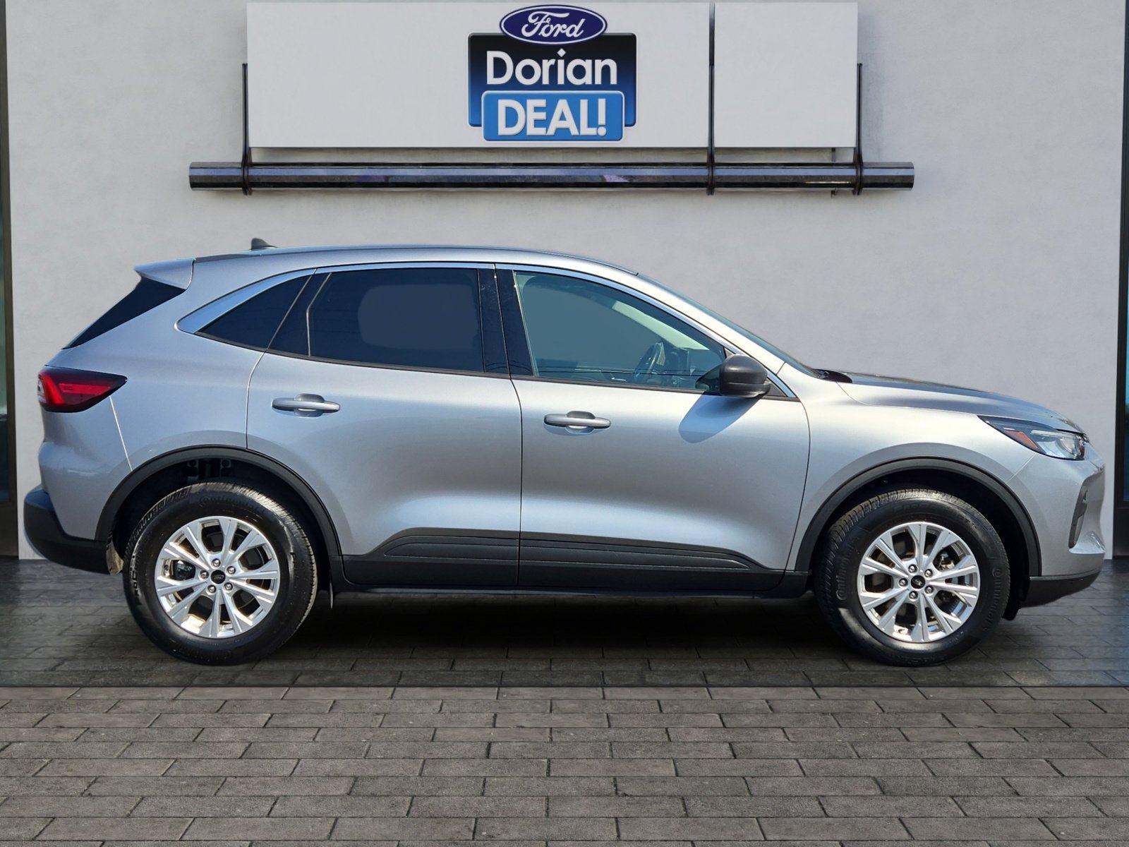 Certified 2023 Ford Escape Active AWD/4WD image 2