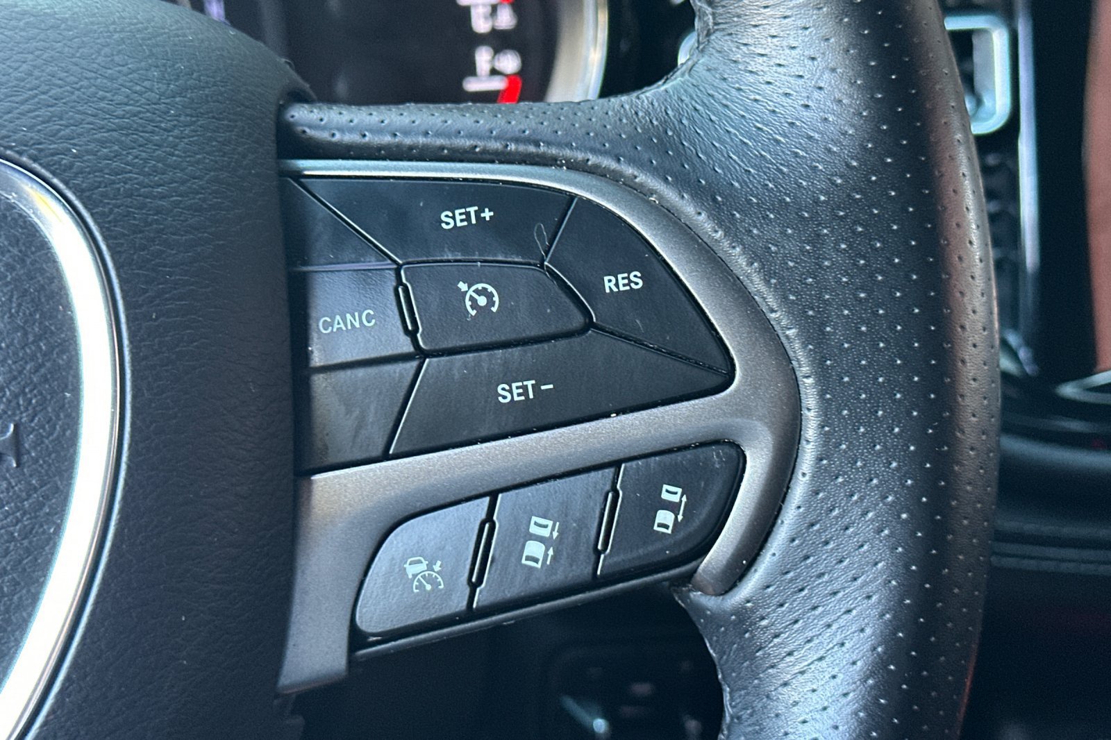 Used 2023 Dodge Durango SXT Launch Edition RWD image 38