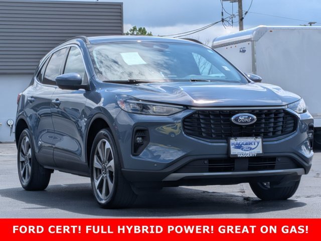 Certified 2024 Ford Escape Platinum AWD/4WD image 3