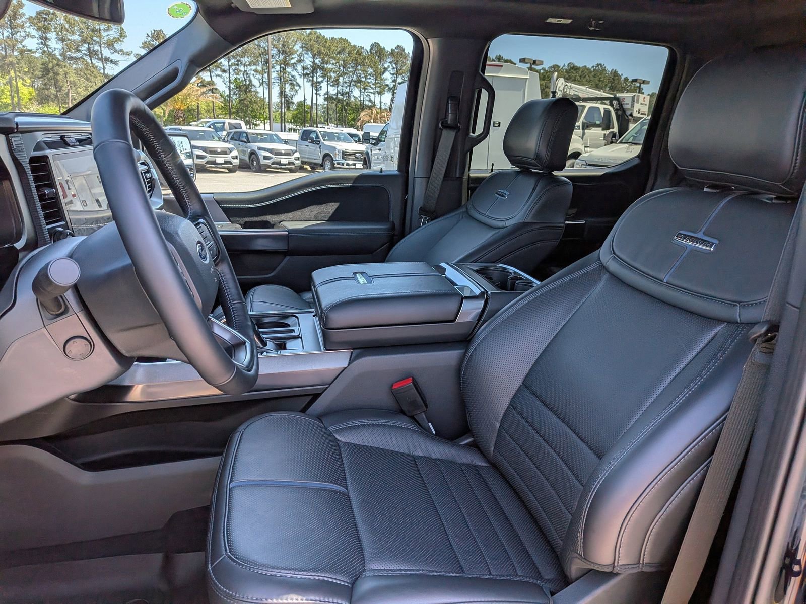 Certified 2025 Ford F150 Platinum w/ Equipment Group 702A High AWD/4WD image 10