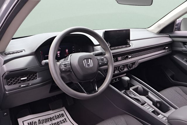 Used 2025 Honda Accord SE image 12