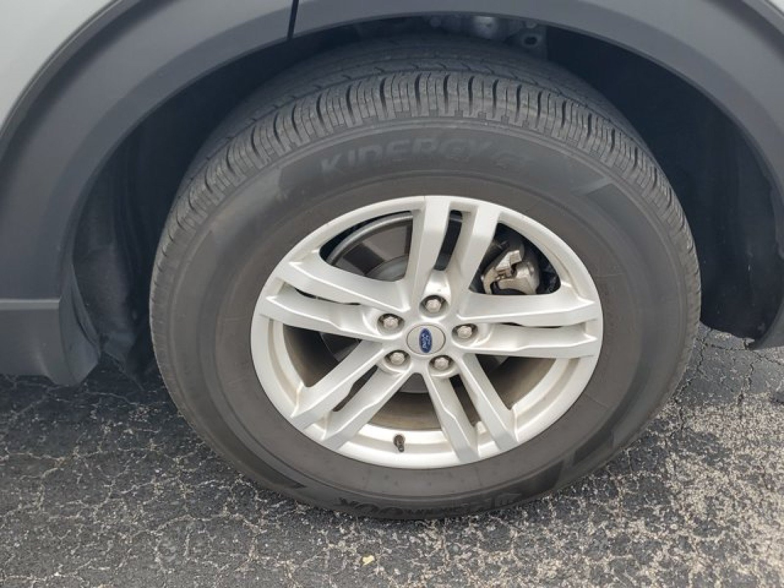 Certified 2023 Ford Explorer XLT w/ Equipment Group 202A RWD image 5