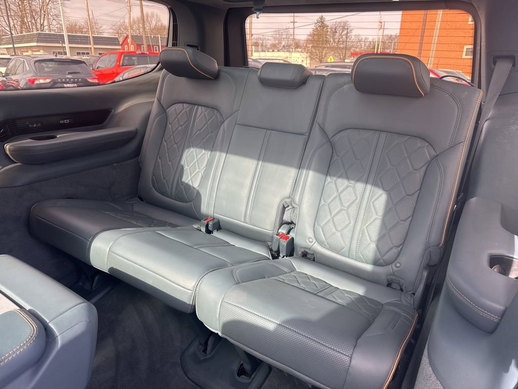 Used 2022 Jeep Grand Wagoneer Series III w/ Rear Seat Video Group 1 image 38