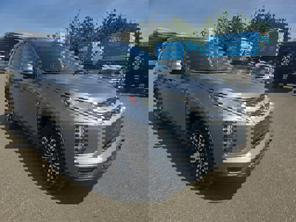 Used 2025 Mitsubishi Outlander Sport ES image 4