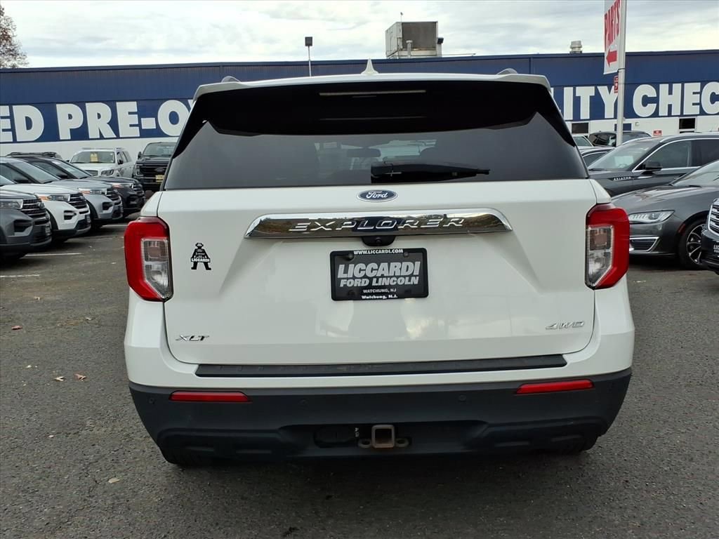 Certified 2022 Ford Explorer XLT w/ Class IV Trailer Tow Package image 5