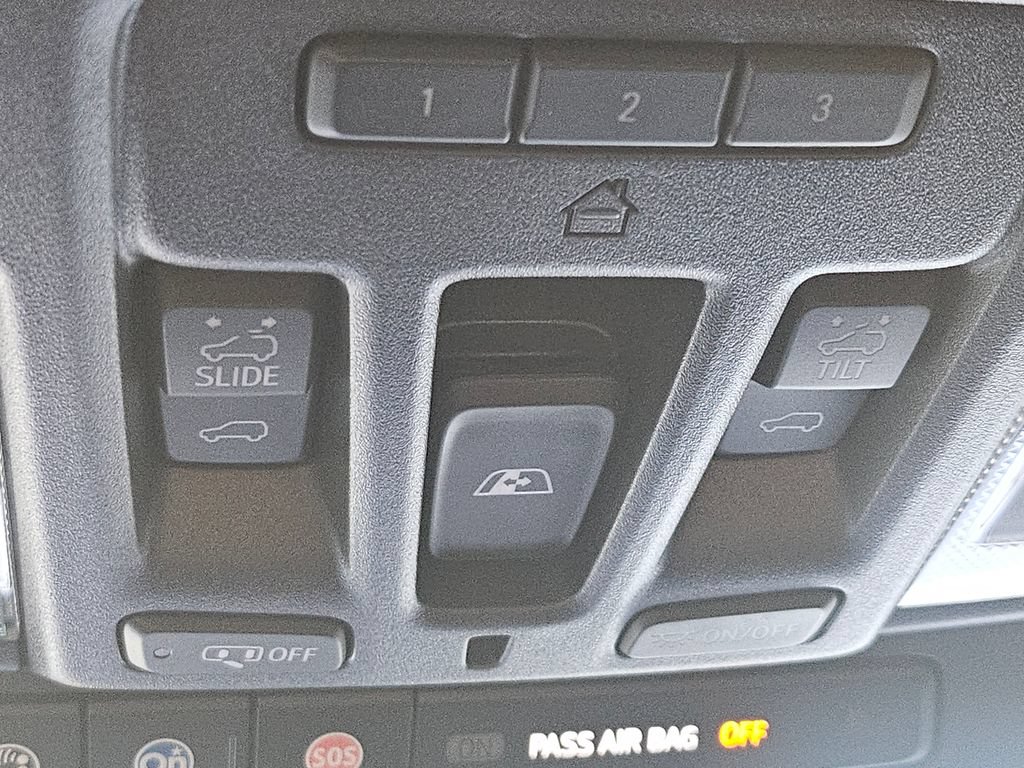 Used 2024 Chevrolet Silverado 2500 High Country w/ High Country Premium Package AWD/4WD image 12
