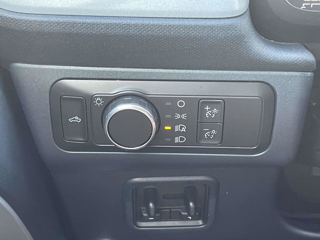 Certified 2022 Ford Maverick Lariat w/ Lariat Luxury Package image 27