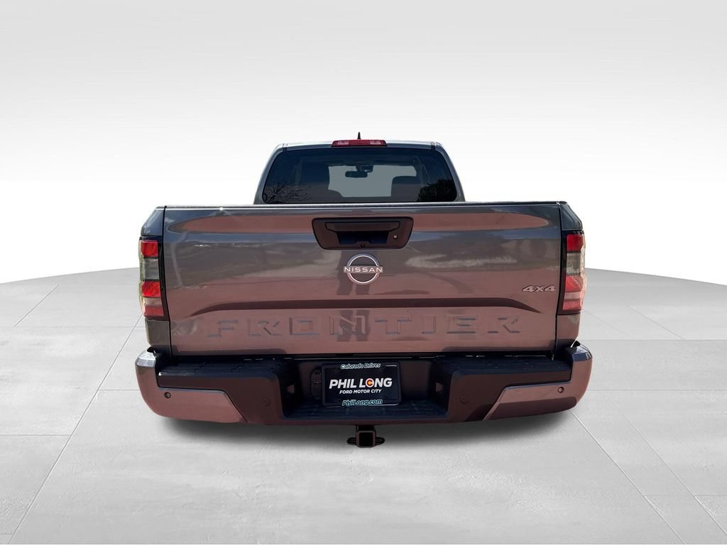 Used 2025 Nissan Frontier SV AWD/4WD image 6