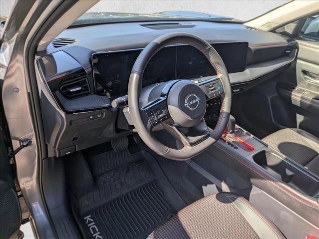 Used 2025 Nissan Kicks SR image 8