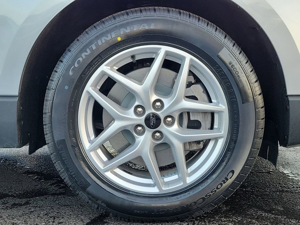 Certified 2024 Ford Edge SEL image 9