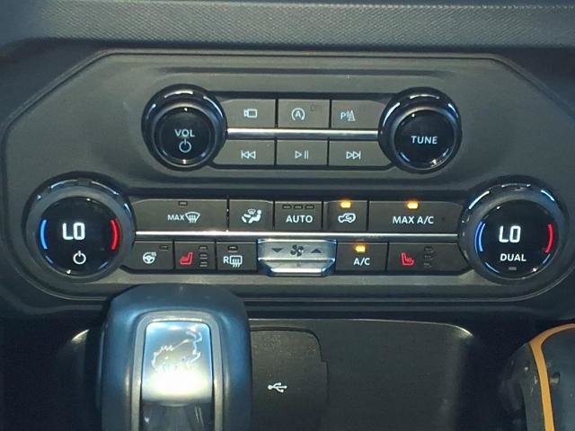 Certified 2024 Ford Bronco Badlands AWD/4WD image 11