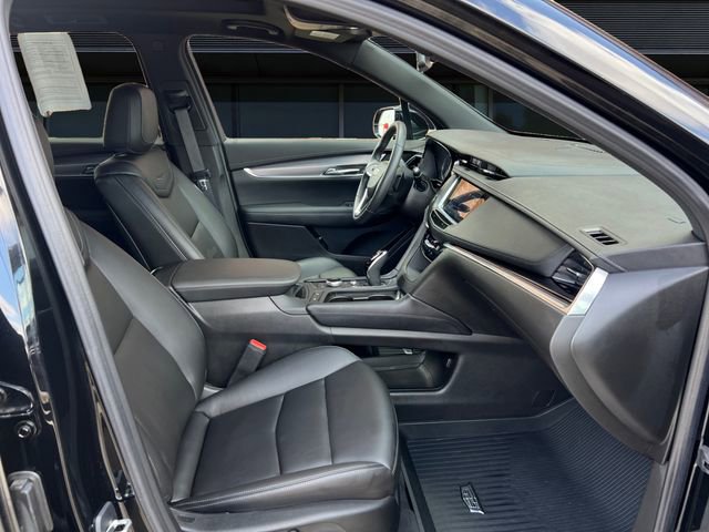 Used 2023 Cadillac XT6 Luxury w/ LPO, Floor Liner Package AWD/4WD image 15