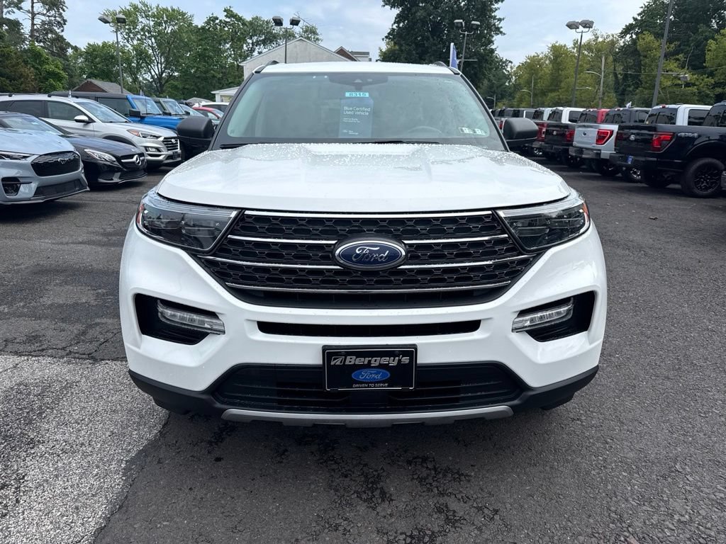Certified 2022 Ford Explorer XLT w/ Equipment Group 202A AWD/4WD image 2