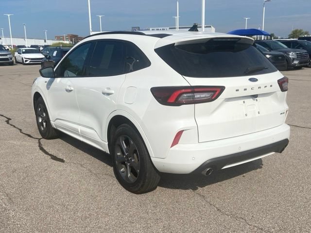 Certified 2024 Ford Escape ST-Line w/ Tech Pack #1 AWD/4WD image 7