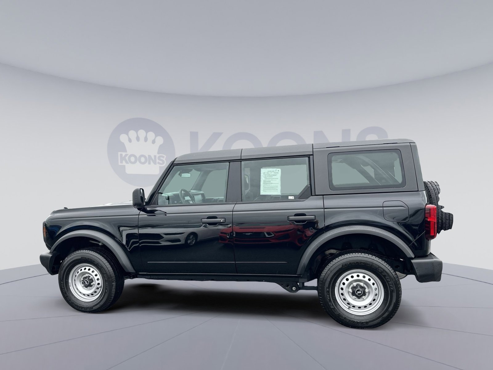 Certified 2025 Ford Bronco 4-Door AWD/4WD image 13
