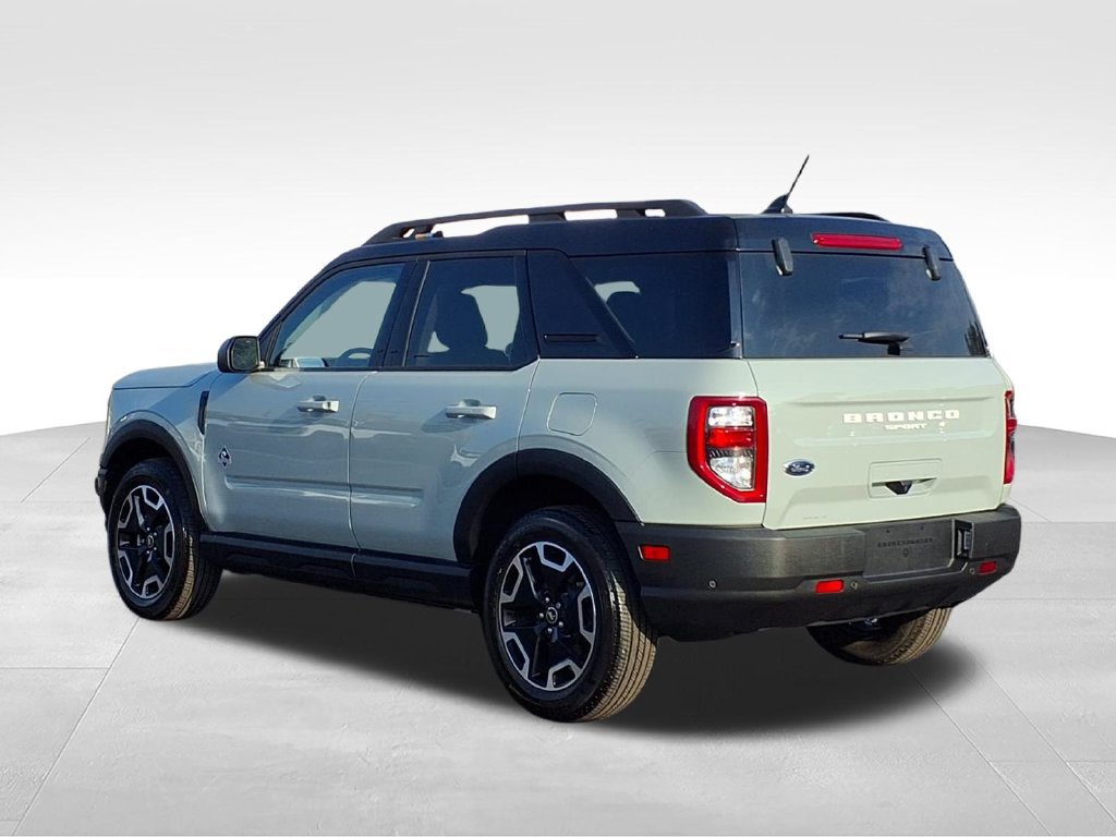 Certified 2024 Ford Bronco Sport Outer Banks w/ Tech Package AWD/4WD image 5