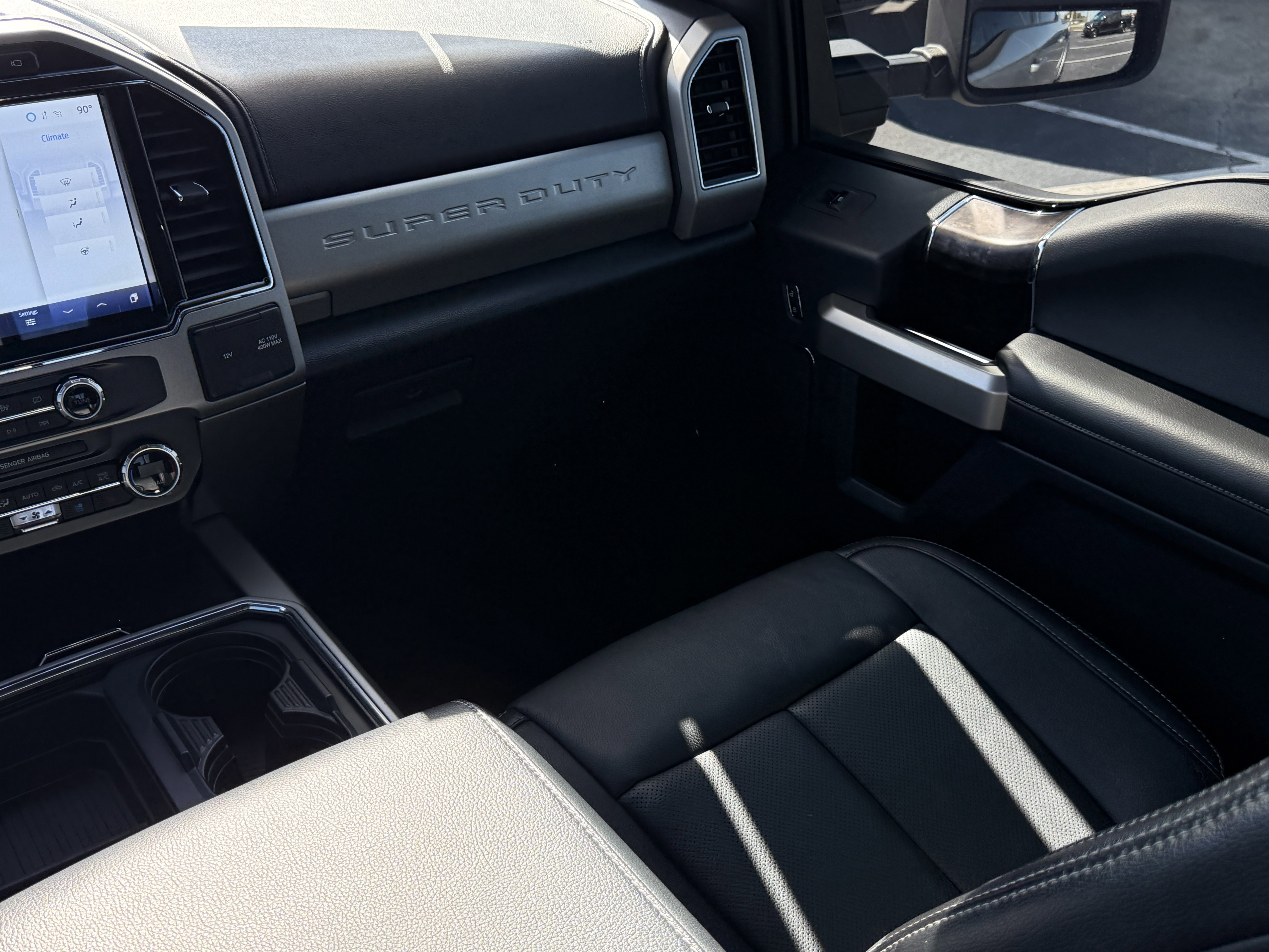 Certified 2022 Ford F250 Lariat w/ Tremor Off-Road Package image 14