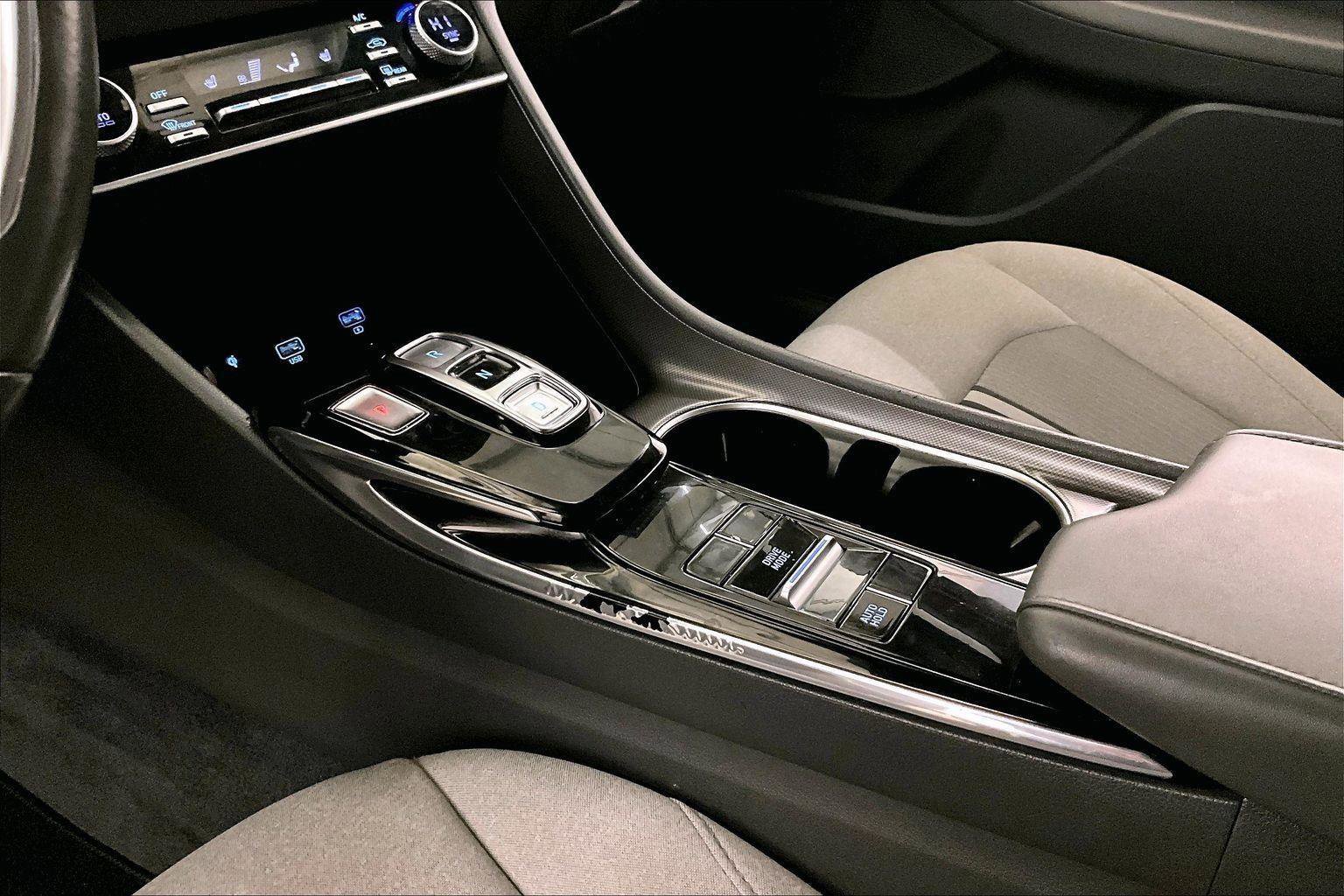 Used 2020 Hyundai Sonata SEL w/ Convenience Package image 16