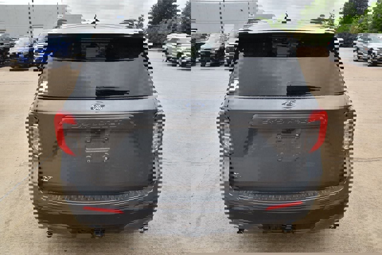 Certified 2023 Ford Explorer XLT w/ Equipment Group 202A image 4