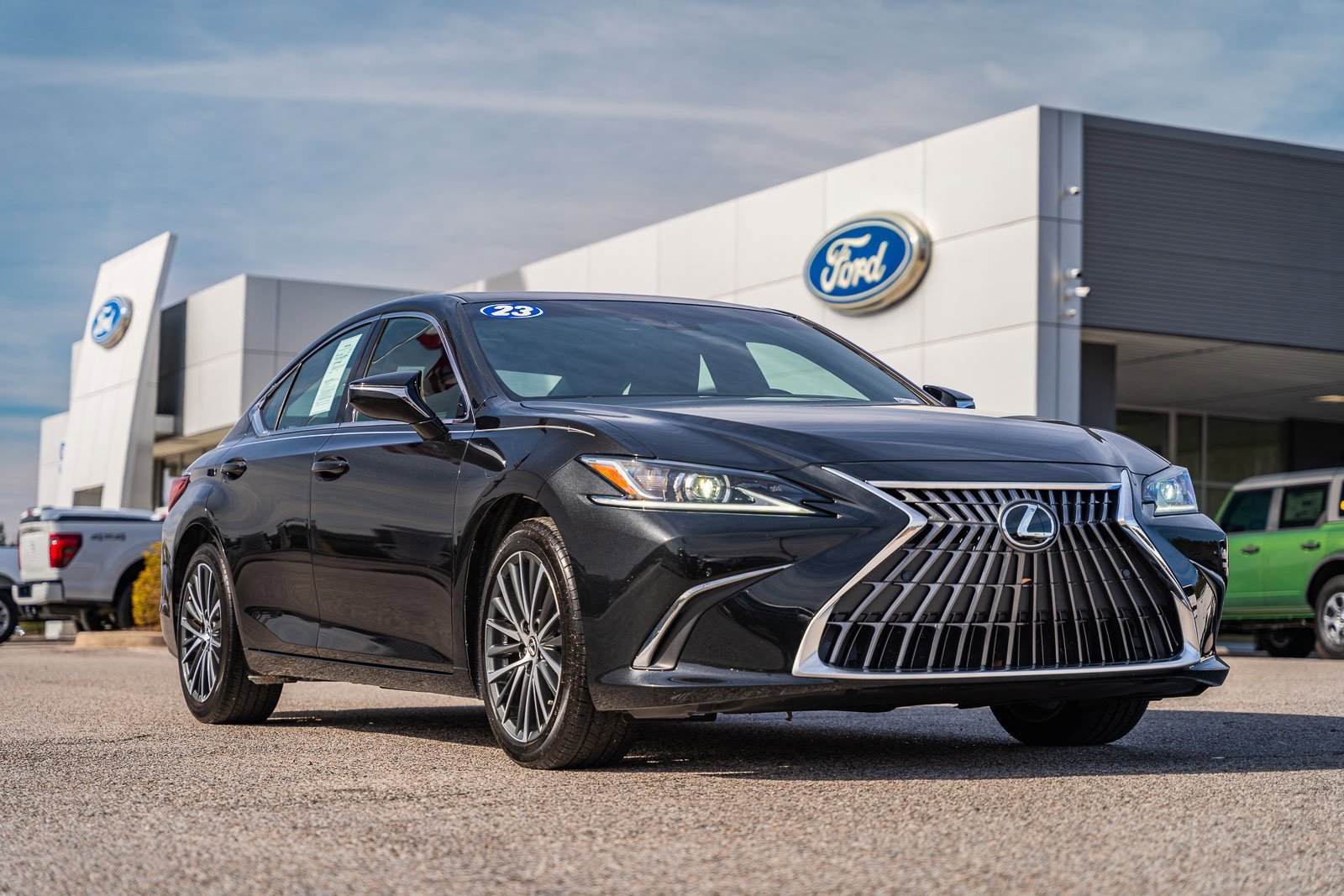 Used 2023 Lexus ES 350 w/ Premium Package image 7