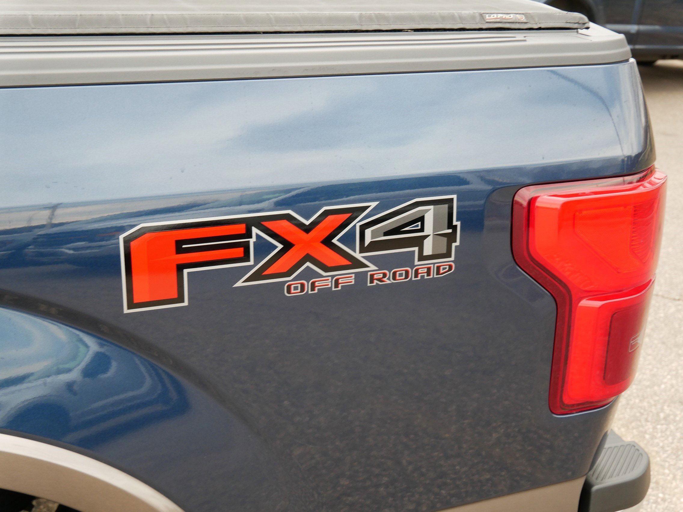 Certified 2018 Ford F150 Lariat w/ Equipment Group 502A Luxury image 18