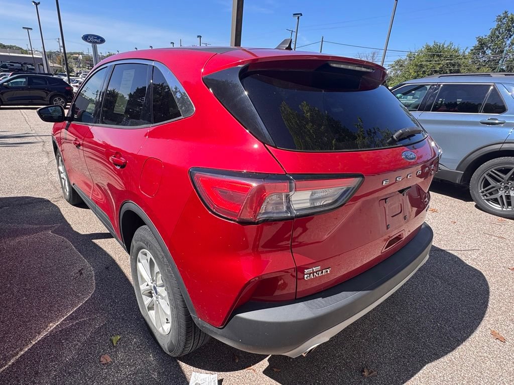 Certified 2021 Ford Escape SE w/ Cold Weather Package AWD/4WD image 2