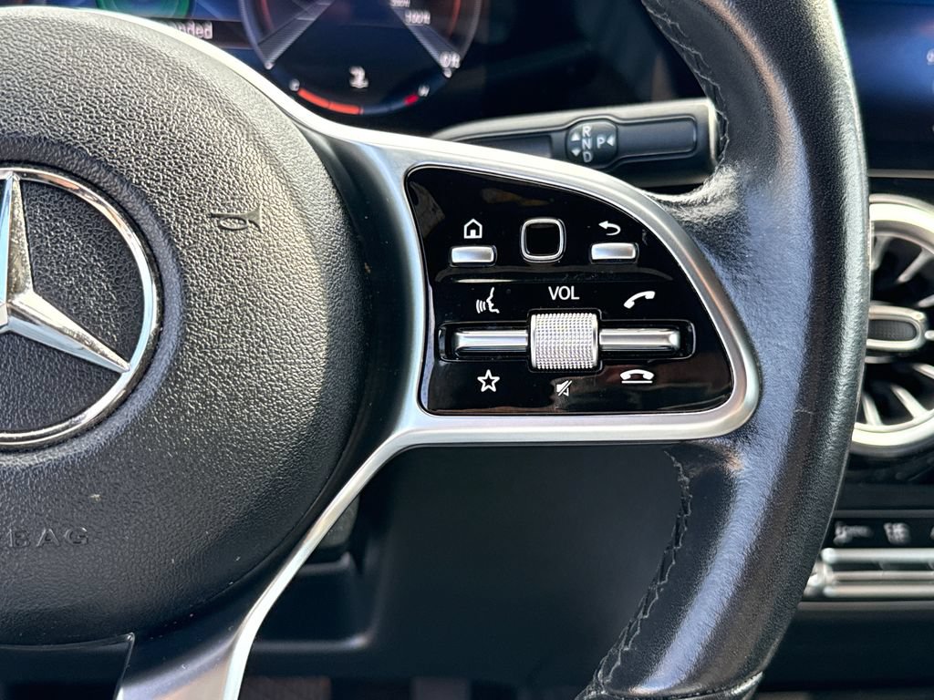 Used 2023 Mercedes-Benz GLA 250 4MATIC image 16