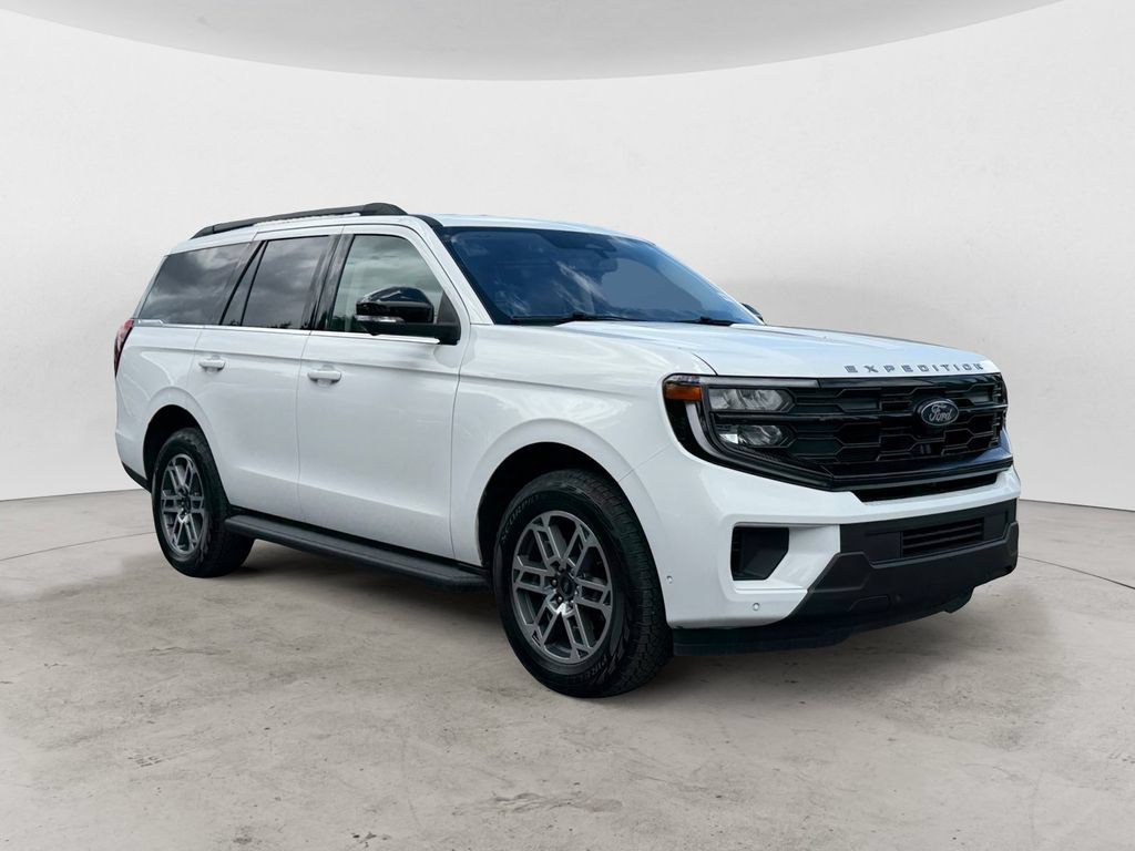 Certified 2025 Ford Expedition Active AWD/4WD image 7