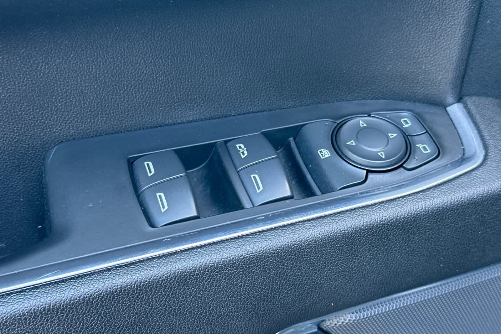 Used 2023 Chevrolet Silverado 1500 LT image 13