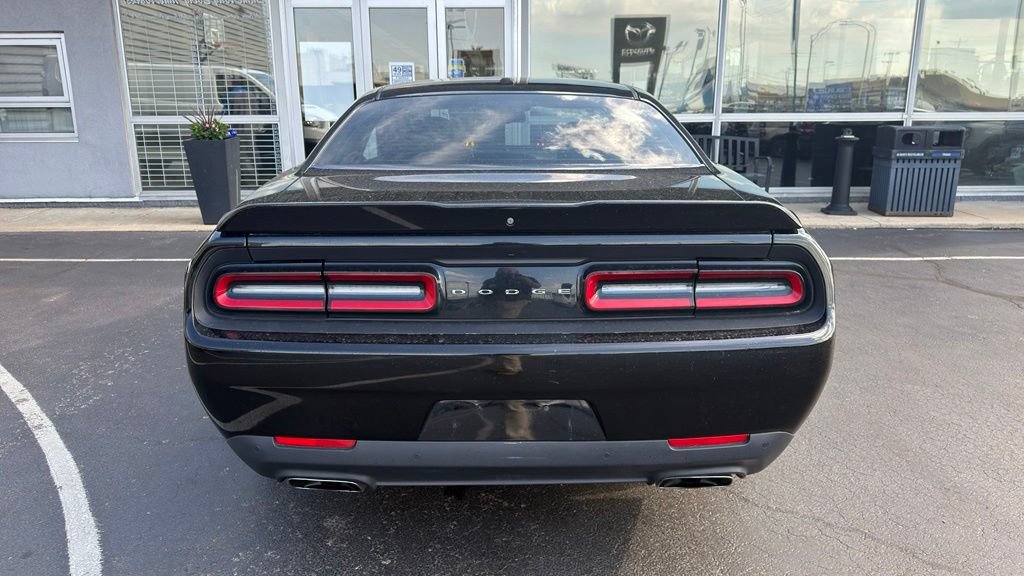 Used 2019 Dodge Challenger R/T RWD image 6