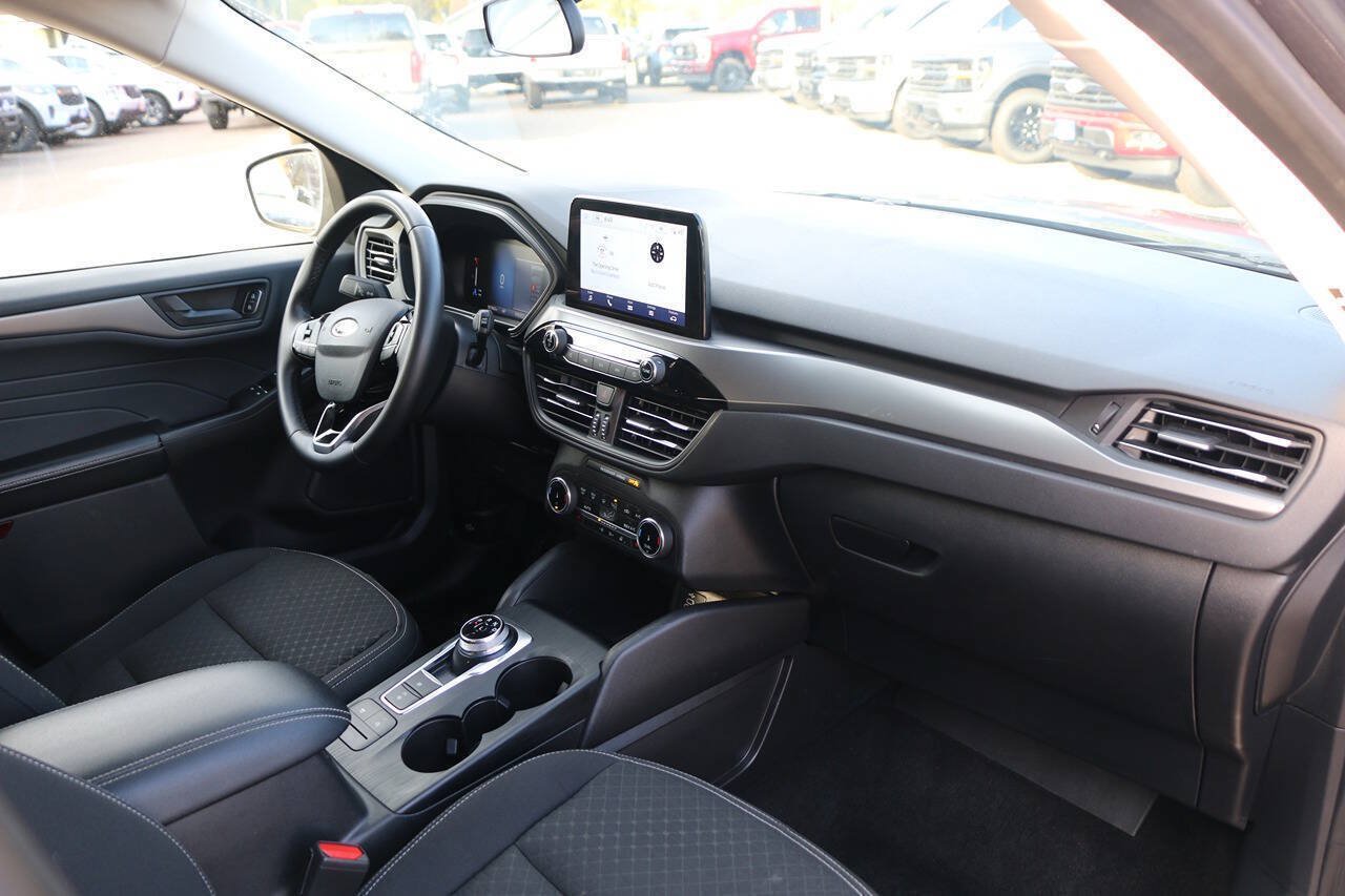 Certified 2024 Ford Escape Active AWD/4WD image 28