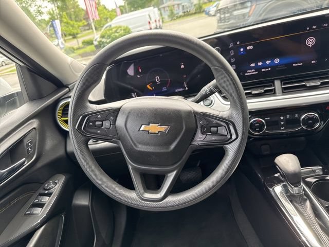 Used 2024 Chevrolet Trax LT FWD image 24