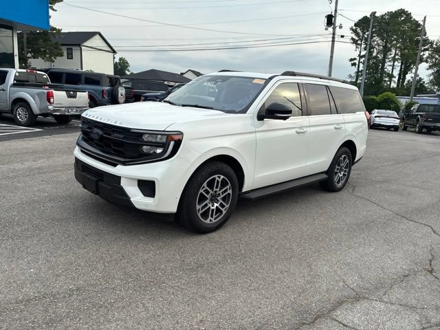 Certified 2025 Ford Expedition Active AWD/4WD image 12
