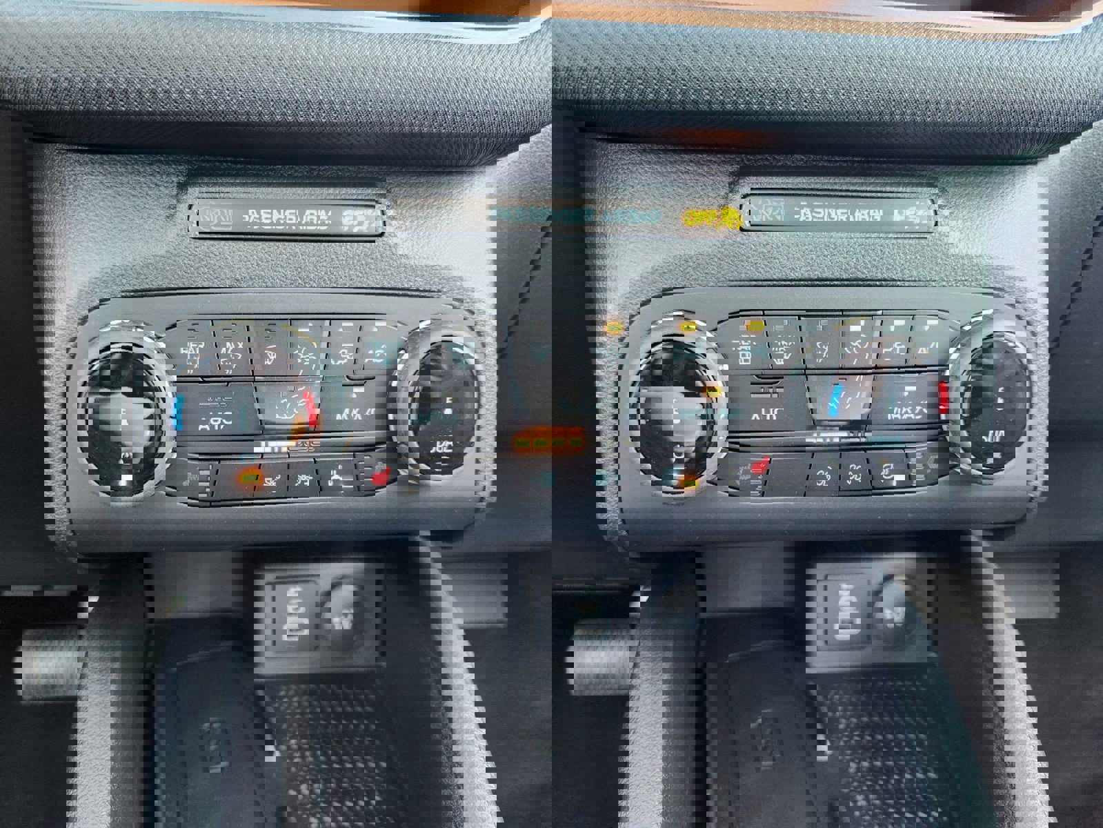 Certified 2024 Ford Bronco Sport Outer Banks w/ Tech Package image 37