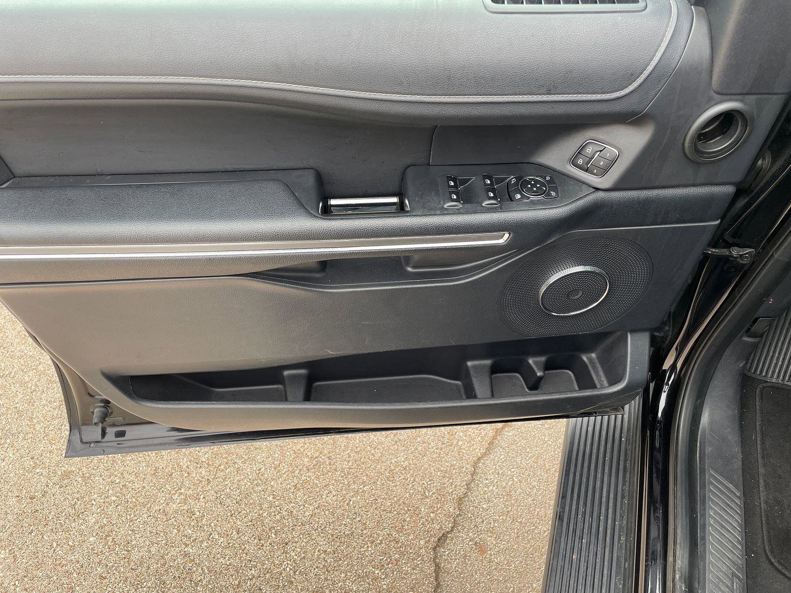 Certified 2024 Ford Expedition XLT AWD/4WD image 10