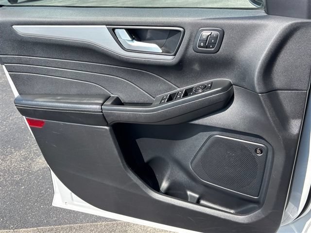 Certified 2023 Ford Escape SE w/ PHEV Premium Package FWD image 15
