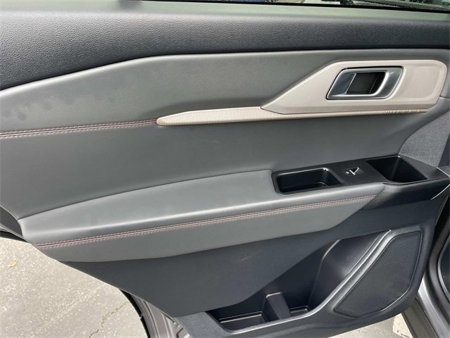 Certified 2025 Ford Explorer Active w/ Active Comfort Package image 32