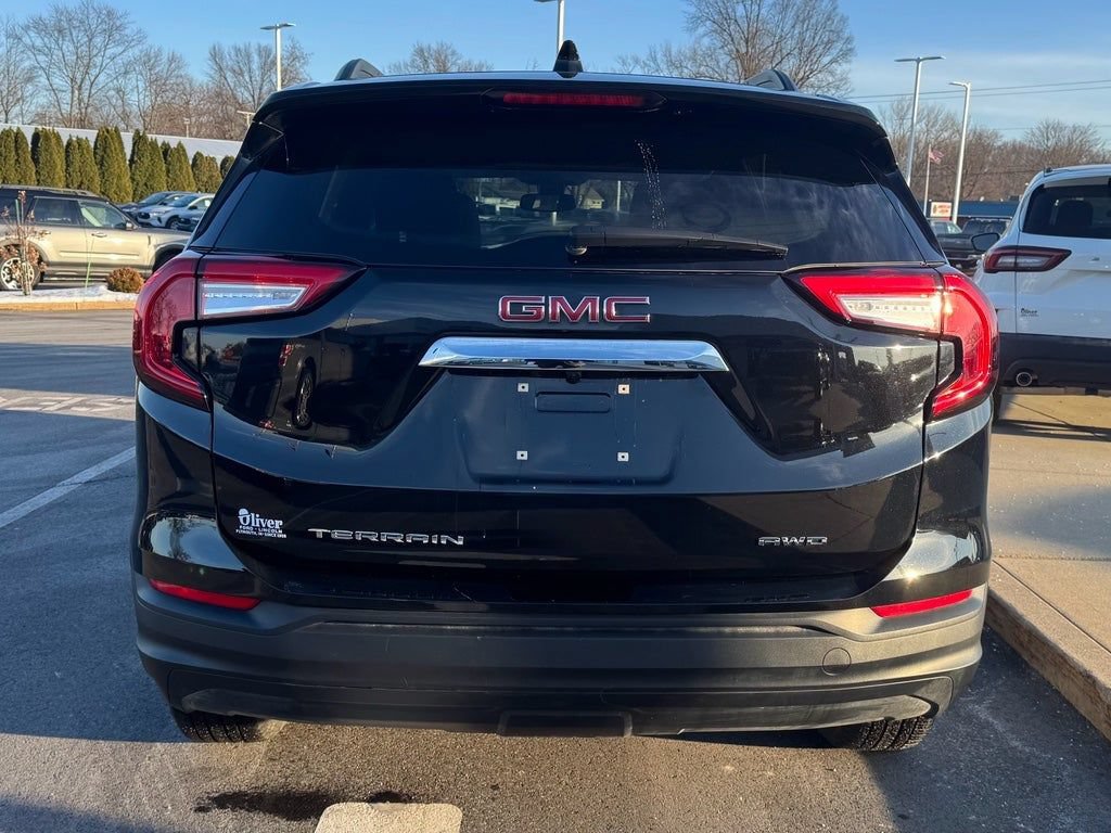 Used 2023 GMC Terrain SLE w/ Driver Convenience Package AWD/4WD image 7