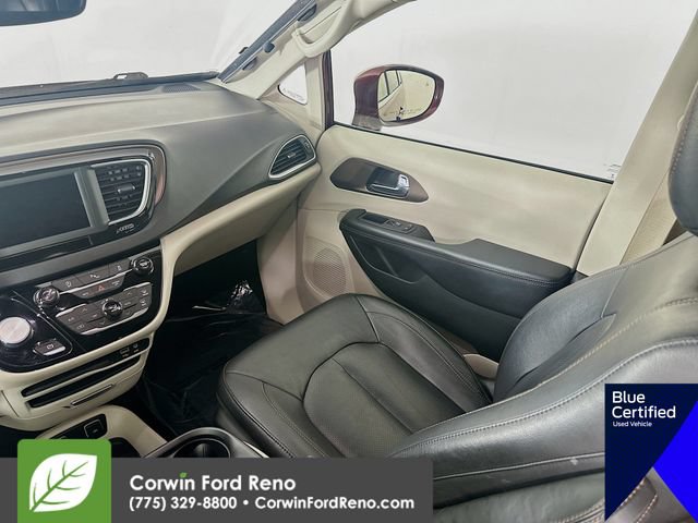 Used 2019 Chrysler Pacifica Touring-L FWD image 26