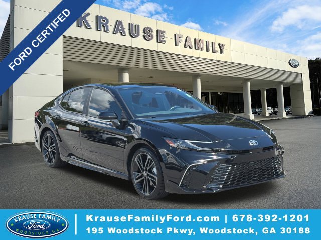 Used 2025 Toyota Camry XSE FWD image 1