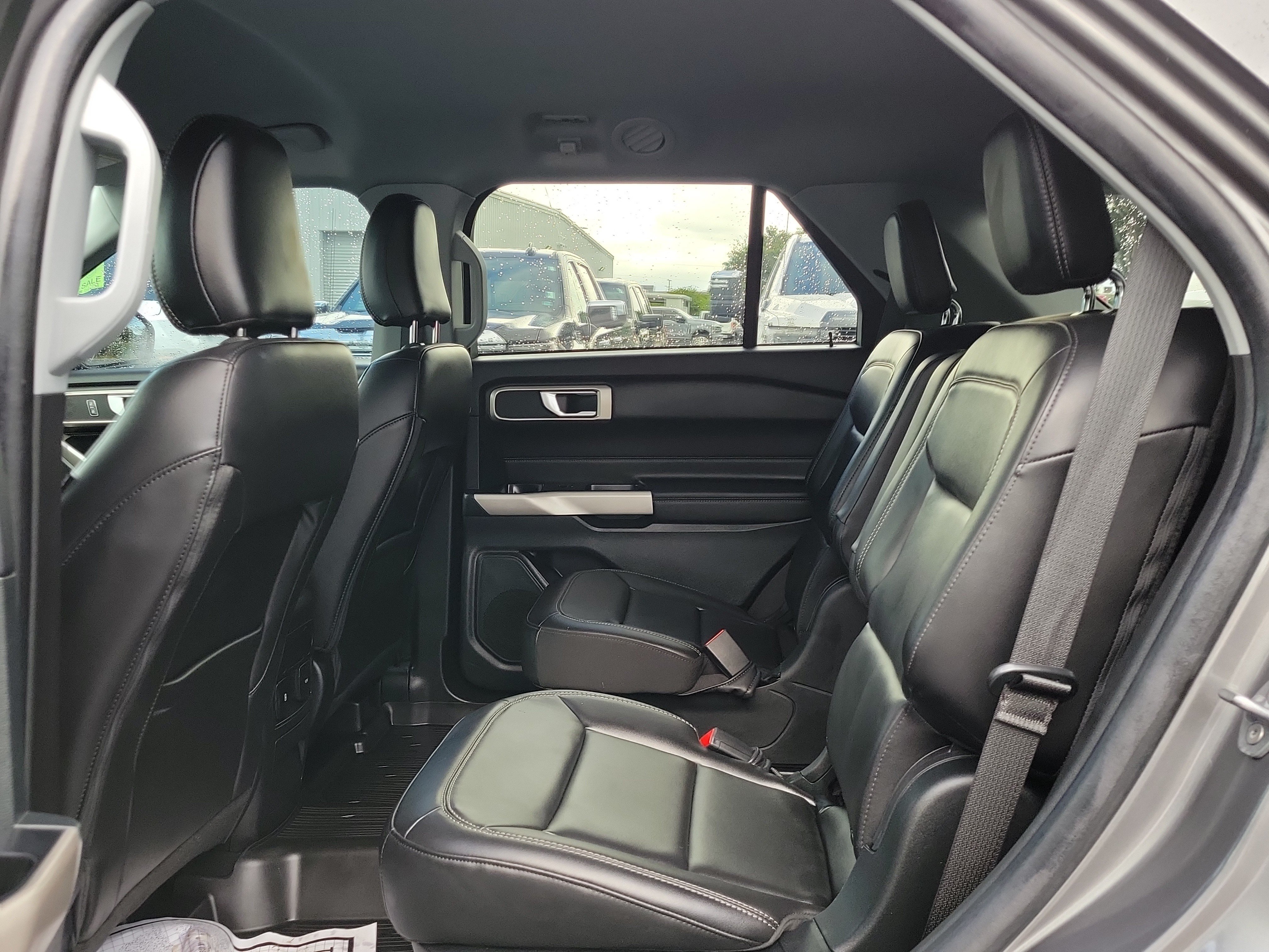 Certified 2023 Ford Explorer XLT w/ Equipment Group 202A RWD image 14