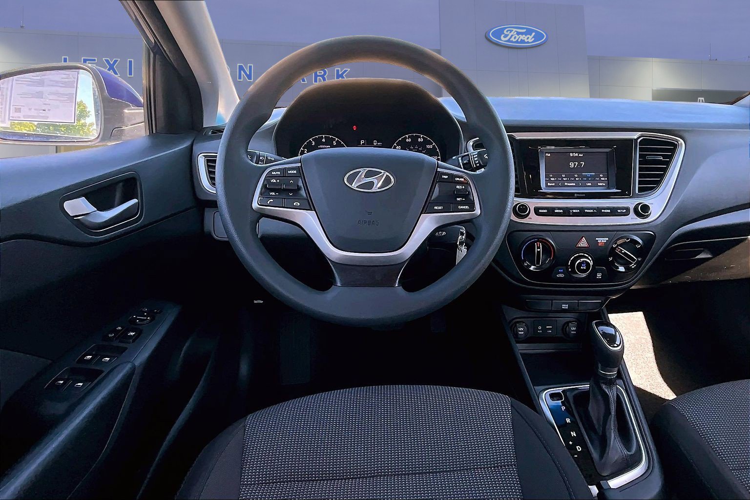 Used 2018 Hyundai Accent SE FWD image 8