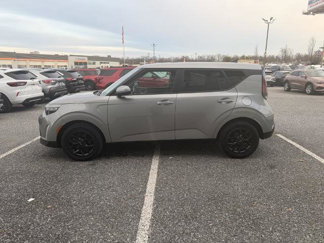 Used 2024 Kia Soul LX w/ Option Group 015 image 2