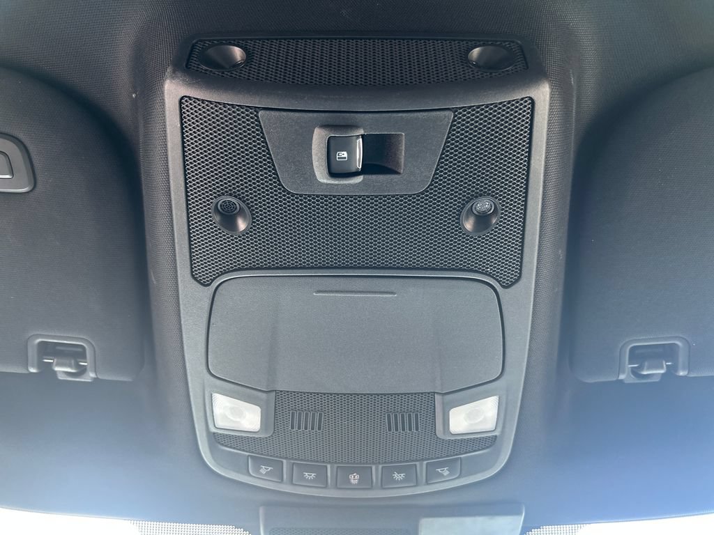 Certified 2020 Ford F150 Lariat w/ Equipment Group 502A Luxury AWD/4WD image 18