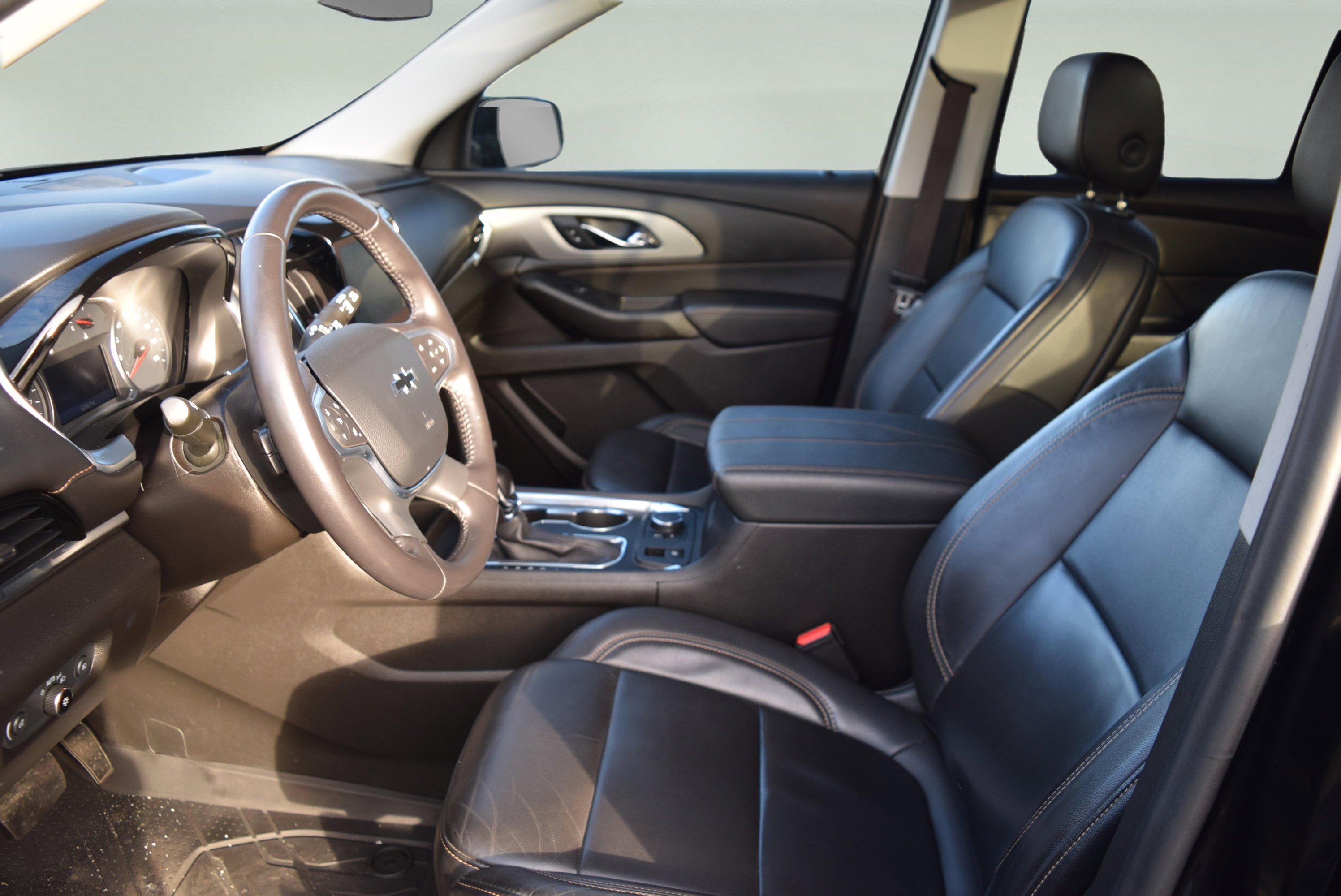 Used 2021 Chevrolet Traverse RS w/ LPO, Floor Liner Package image 11