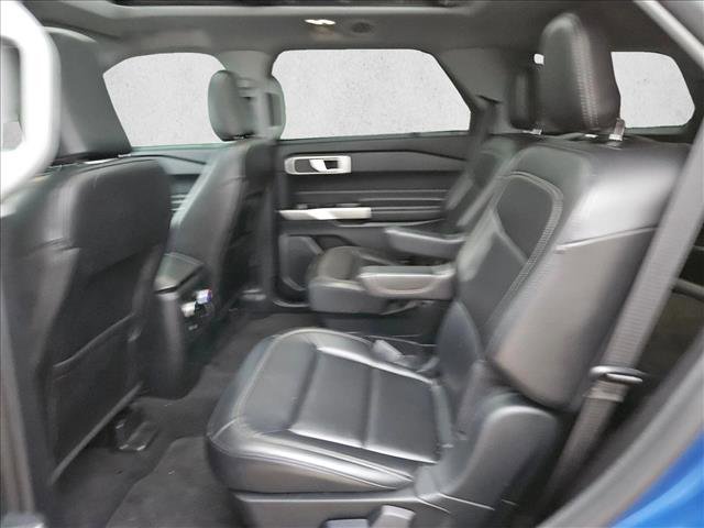 Certified 2021 Ford Explorer XLT w/ Equipment Group 202A RWD image 17